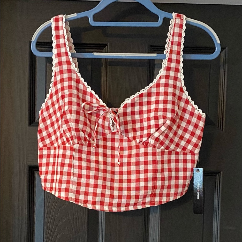NWT Moa Moa woman’s xl Red Gingham Crop Top